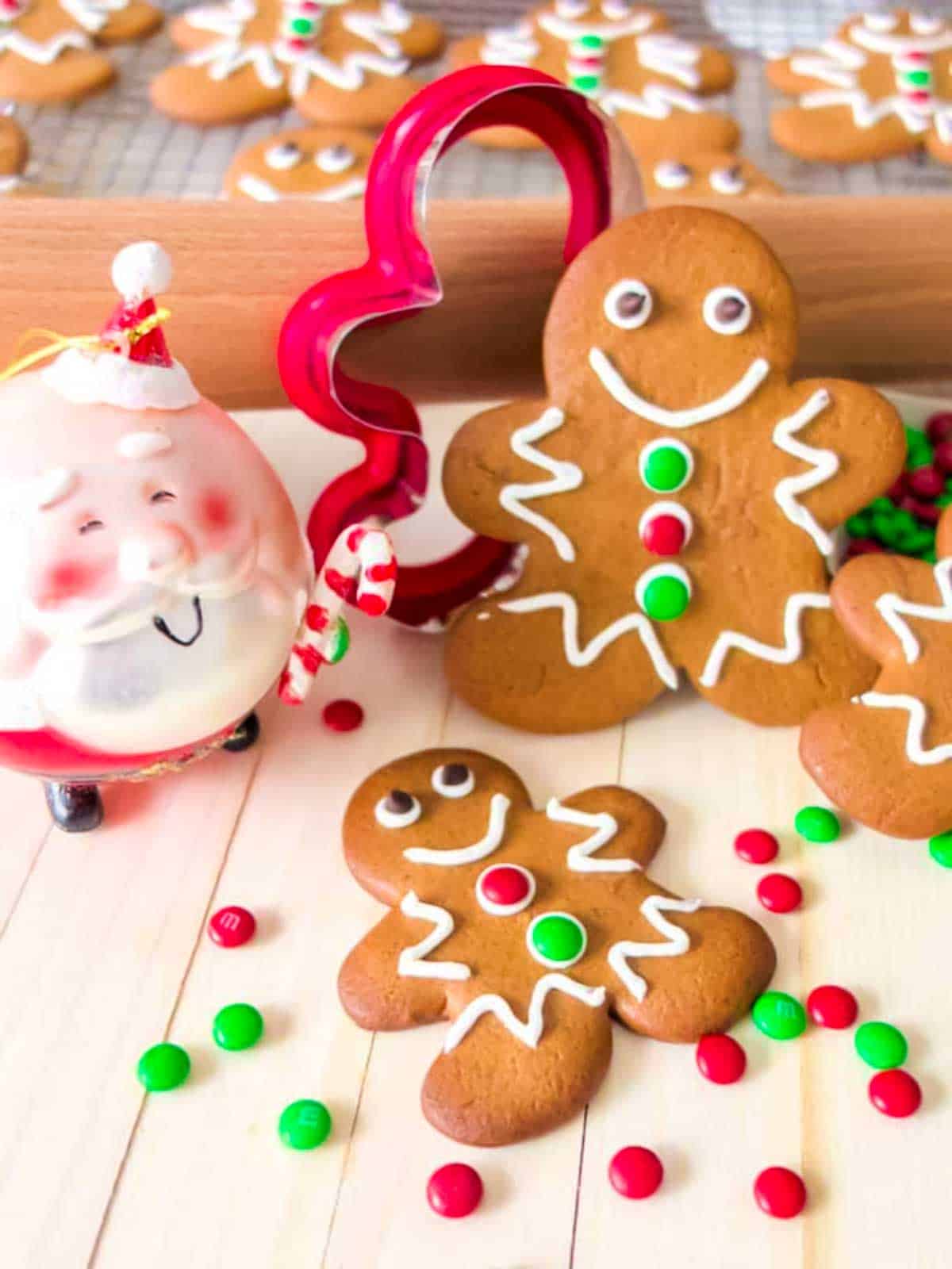 Classid gingerbread men.