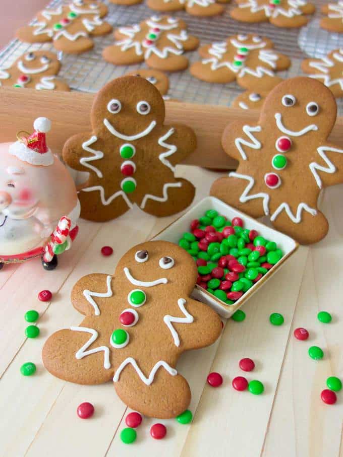 Classic Holiday Gingerbread Men