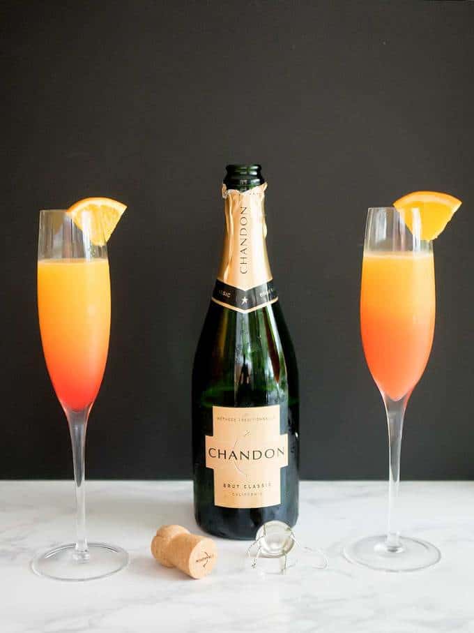 How to Make a Mimosa (Classic Mimosas)