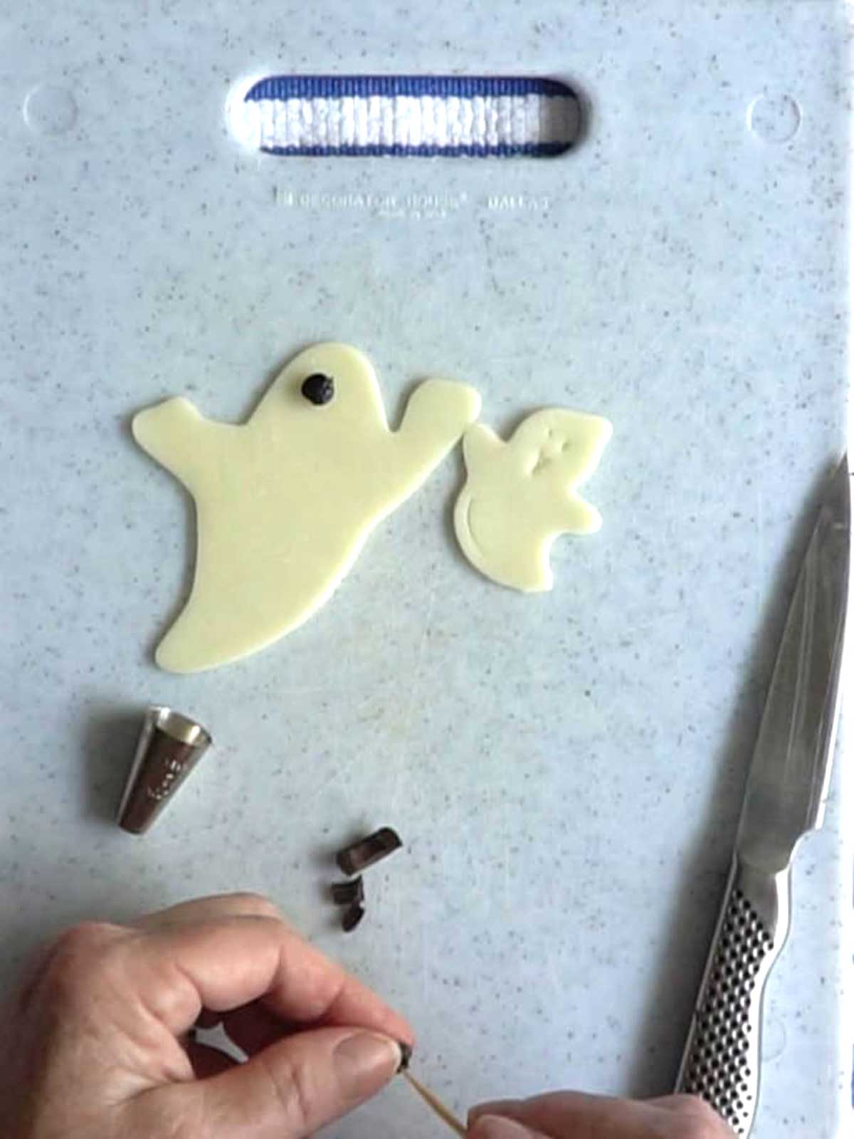 Making the ghost eyes.