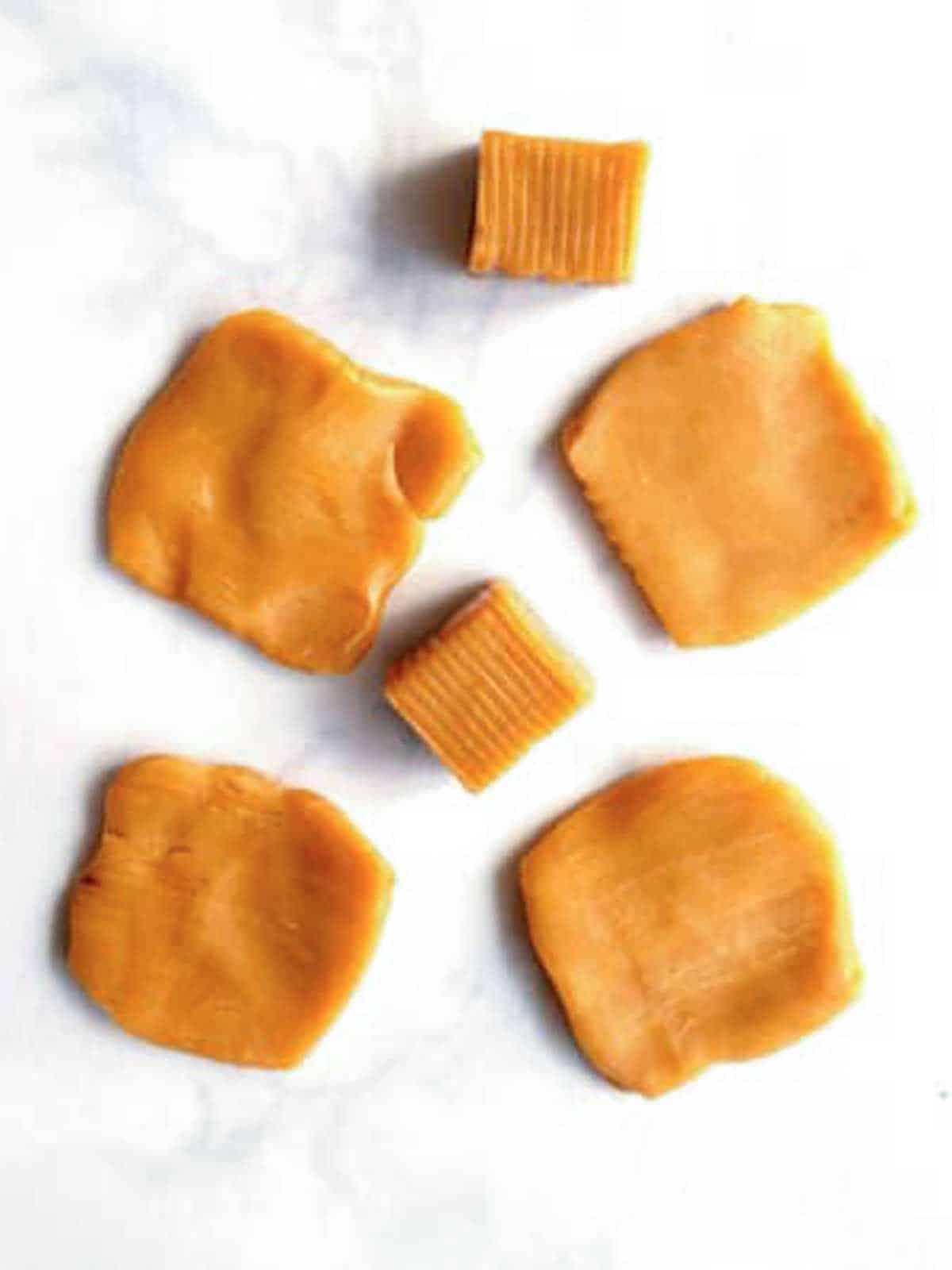 Preparing the caramels.