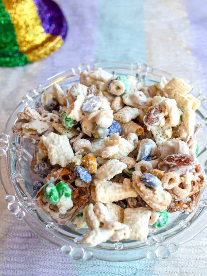 mardi gras snack cake