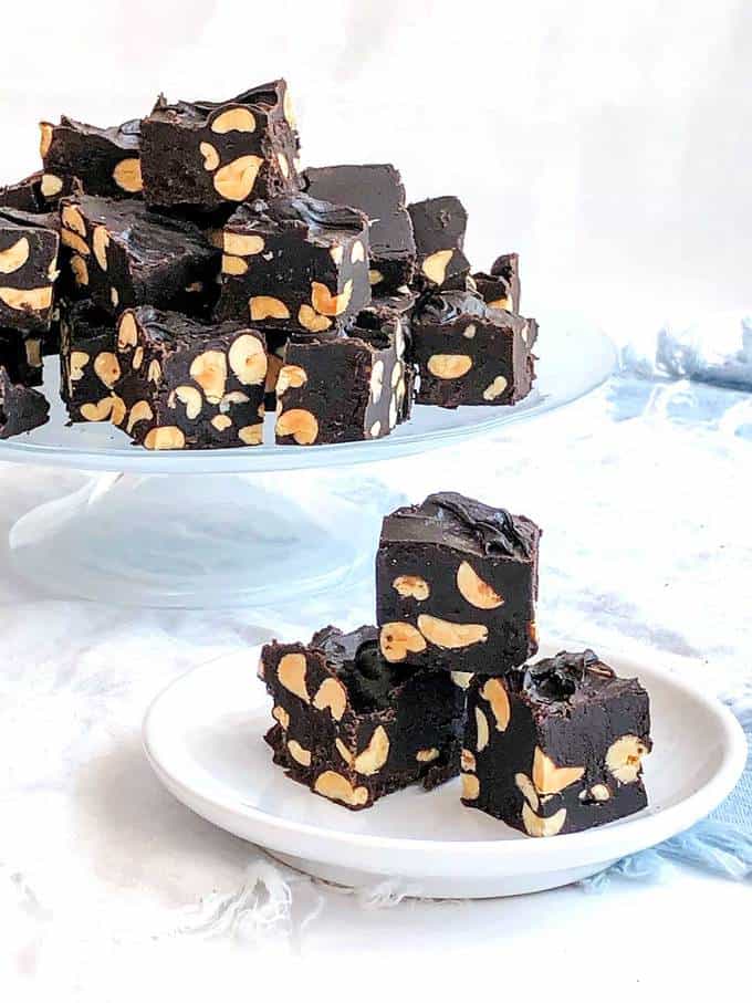 Old-Fashioned Chocoate Fudge with Peanuts