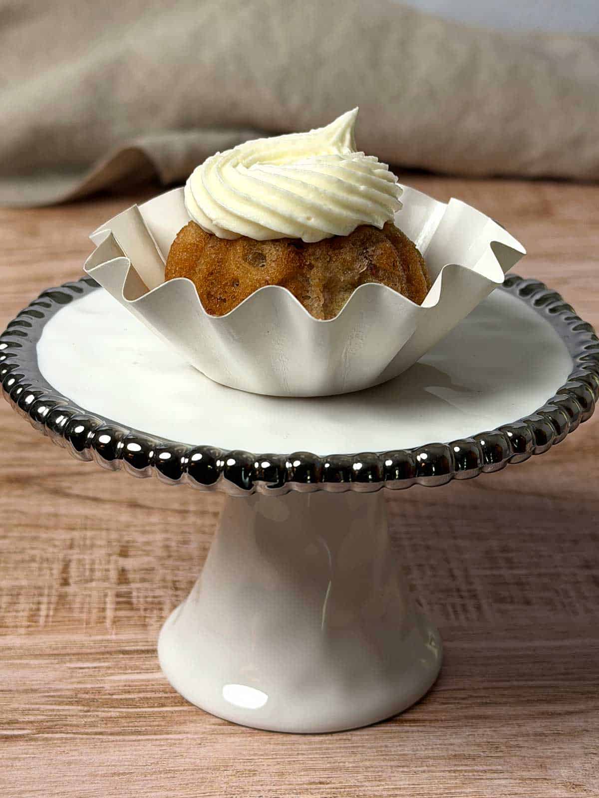 Southern mini hummingbird cake.