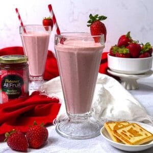 3-ingredient strawberry smoothie.