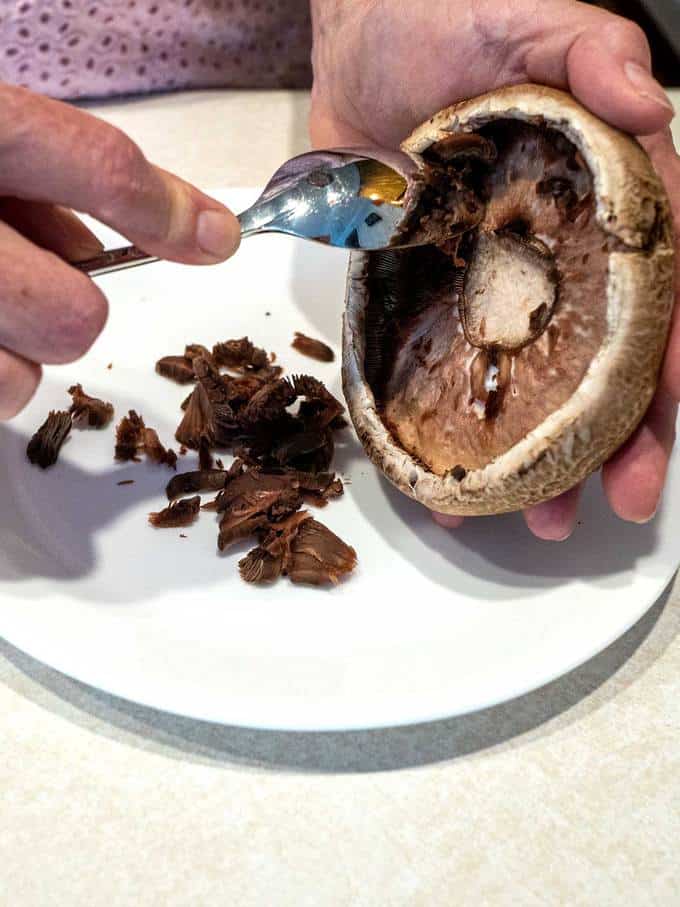Removing Gills from mushroom