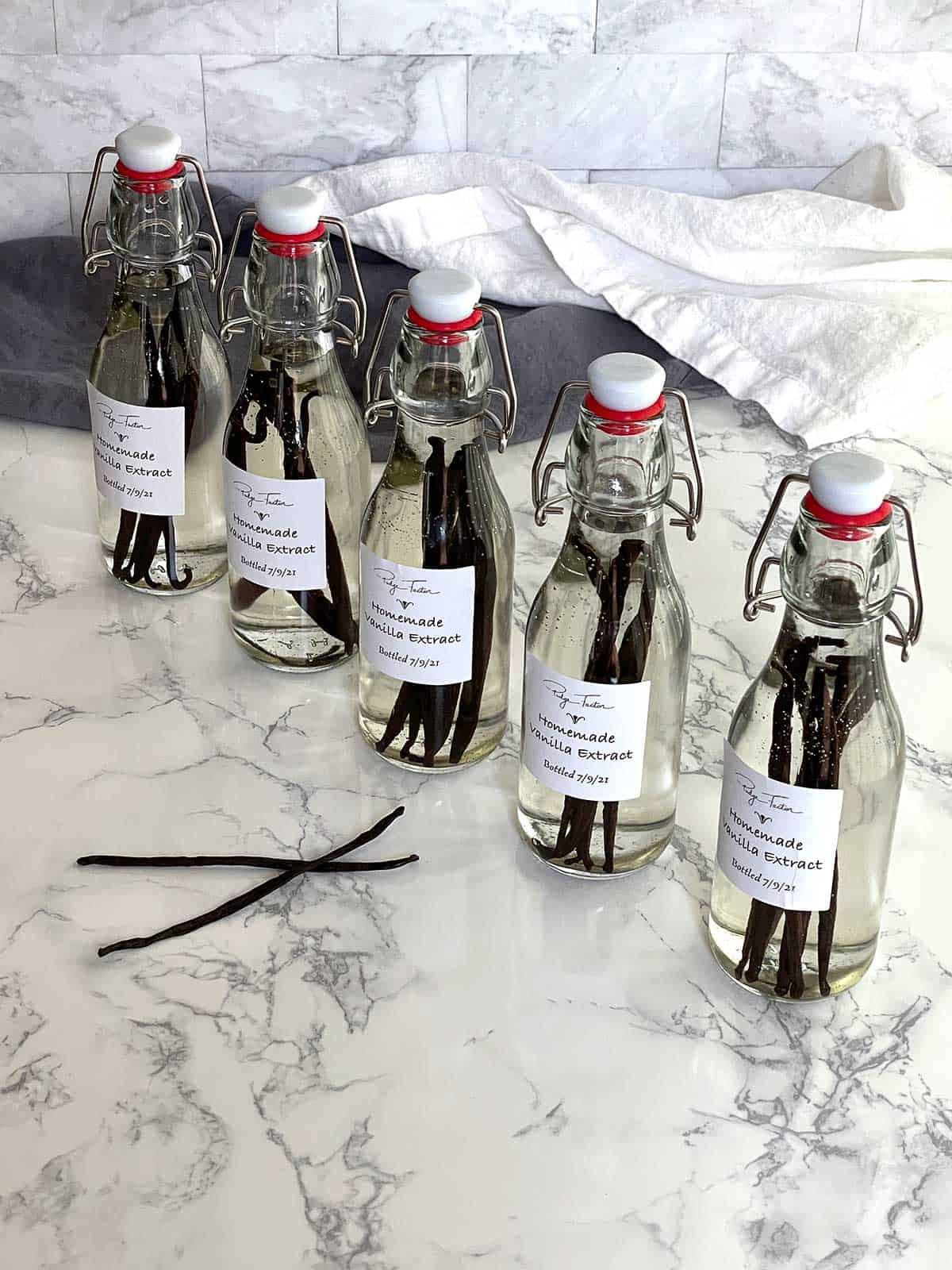 Small Glass Bottles for Homemade Extract