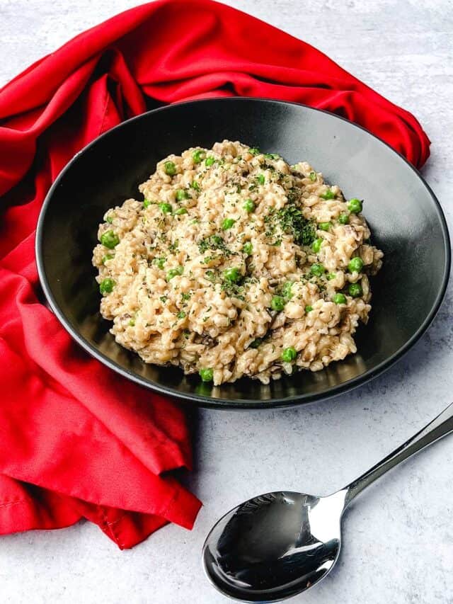Easy Instant Pot Mushroom Risotto with Green Peas Pudge Factor
