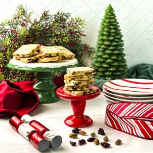 Cranberry pistachio shortbread cookies.