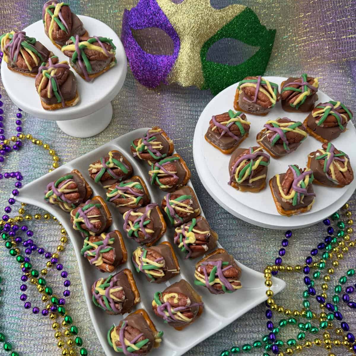 Easy Mardi Gras Pretzel Turtles