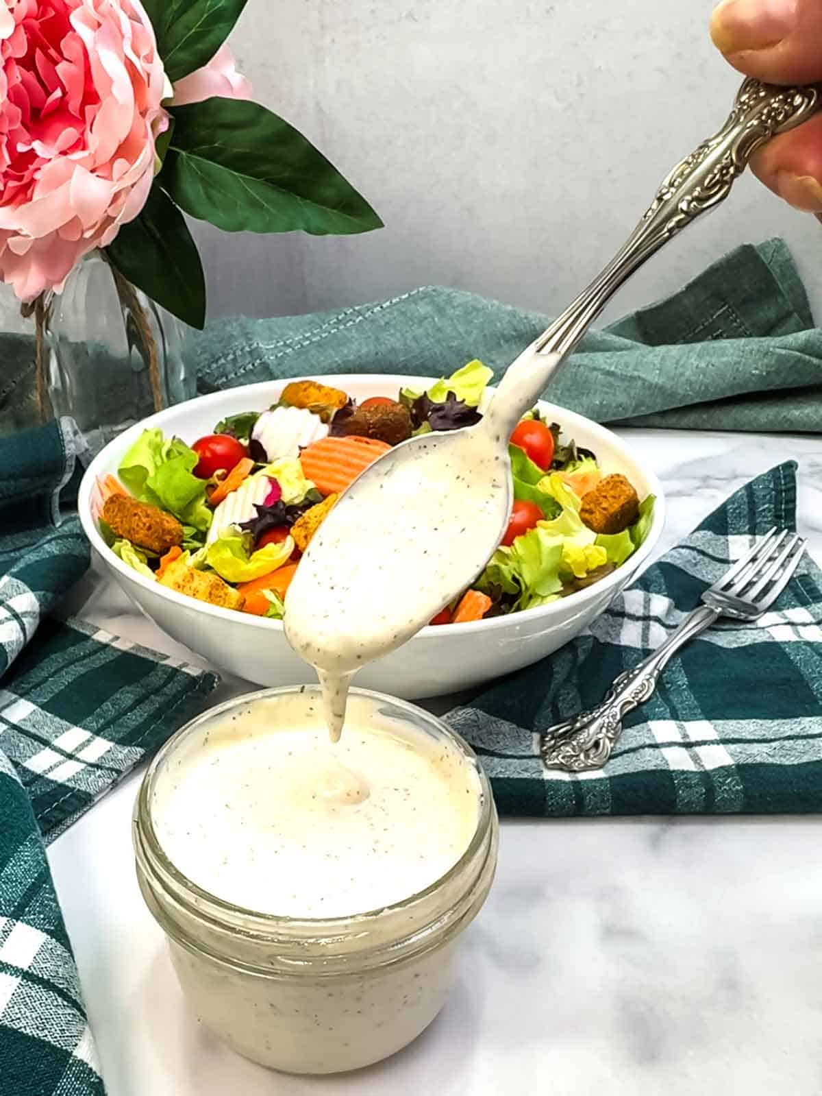 Quick and Easy homemade buttermilk ranch dressing