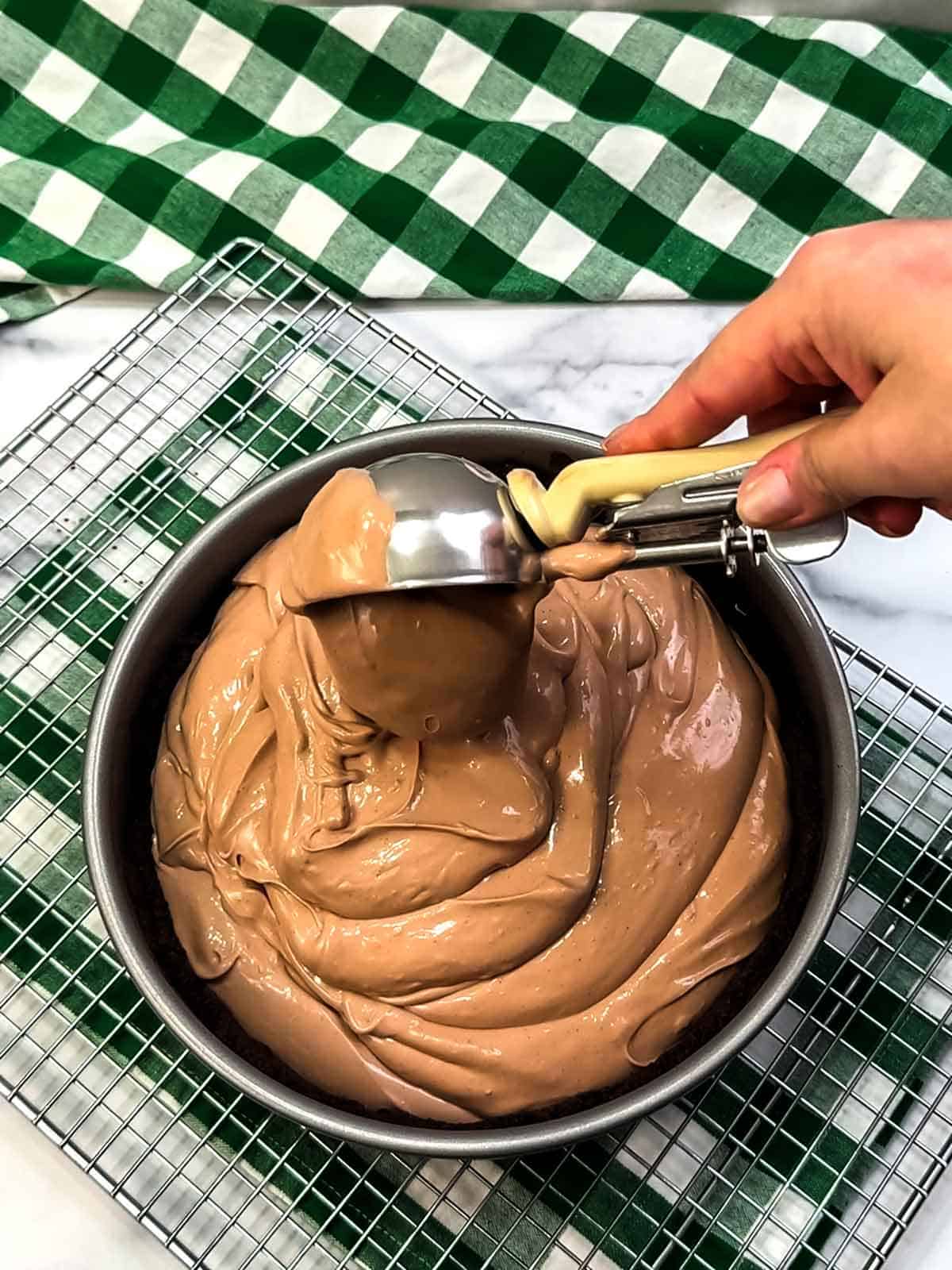 Adding filling to crust