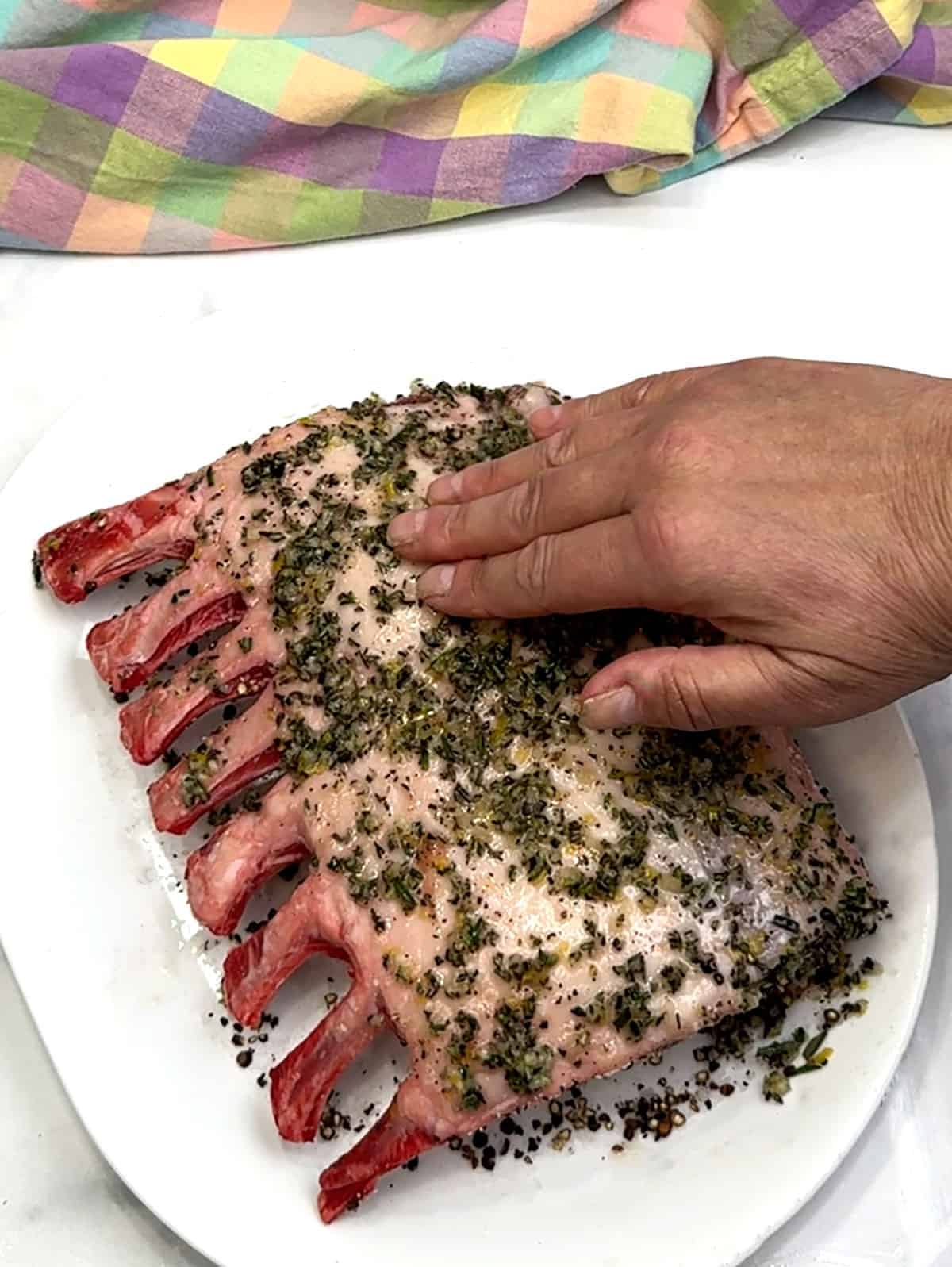 coating lamb with rub