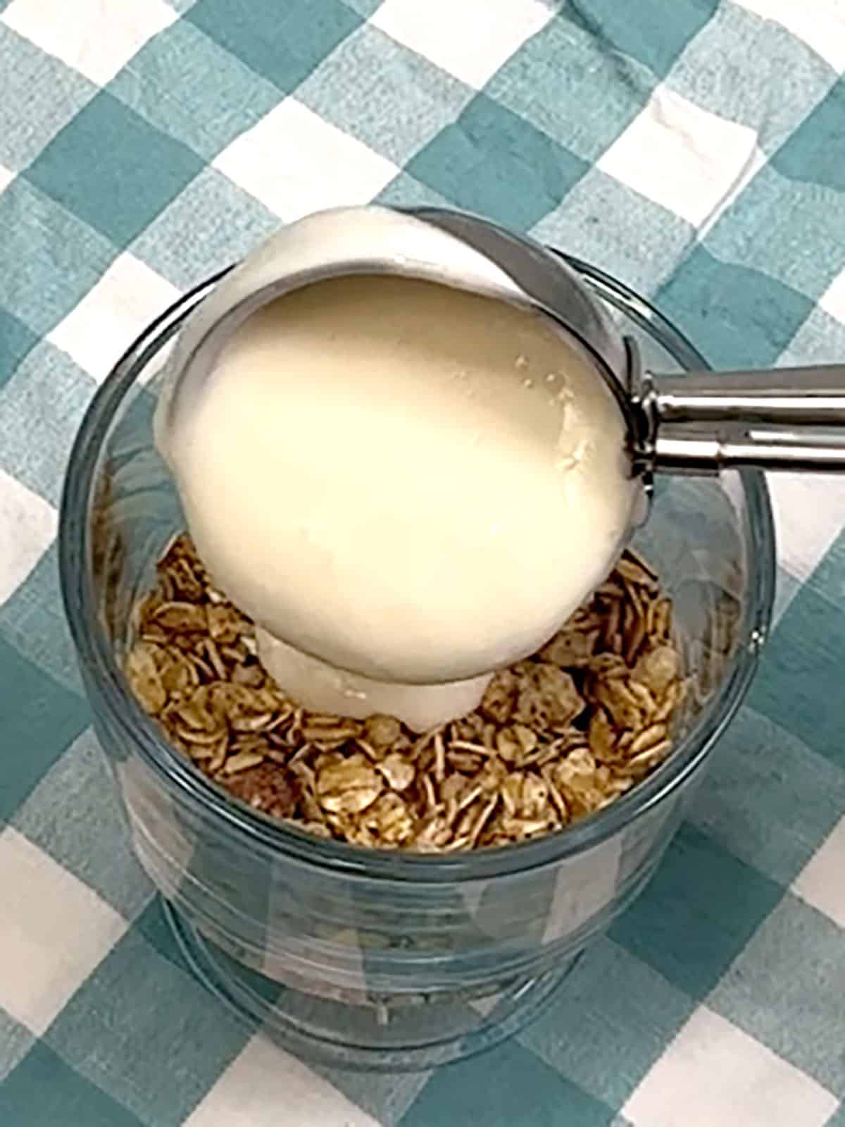 adding first layer of yogurt mixture
