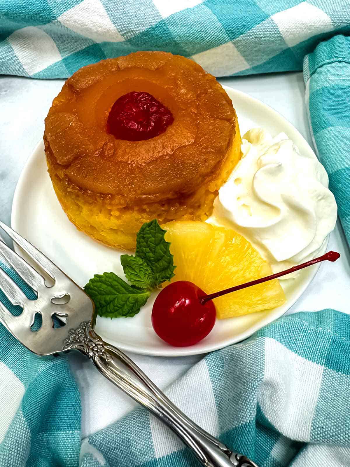 Easy Individual Pineapple Upside-Down Cakes