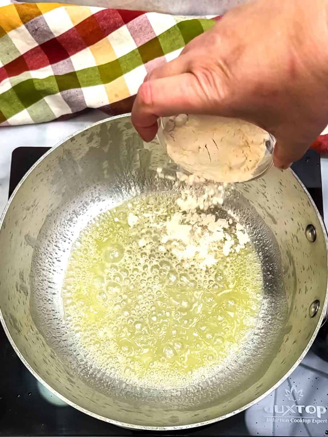 Quick and Easy Gravy (The Ultimate 5-Minute Recipe) - Pudge Factor