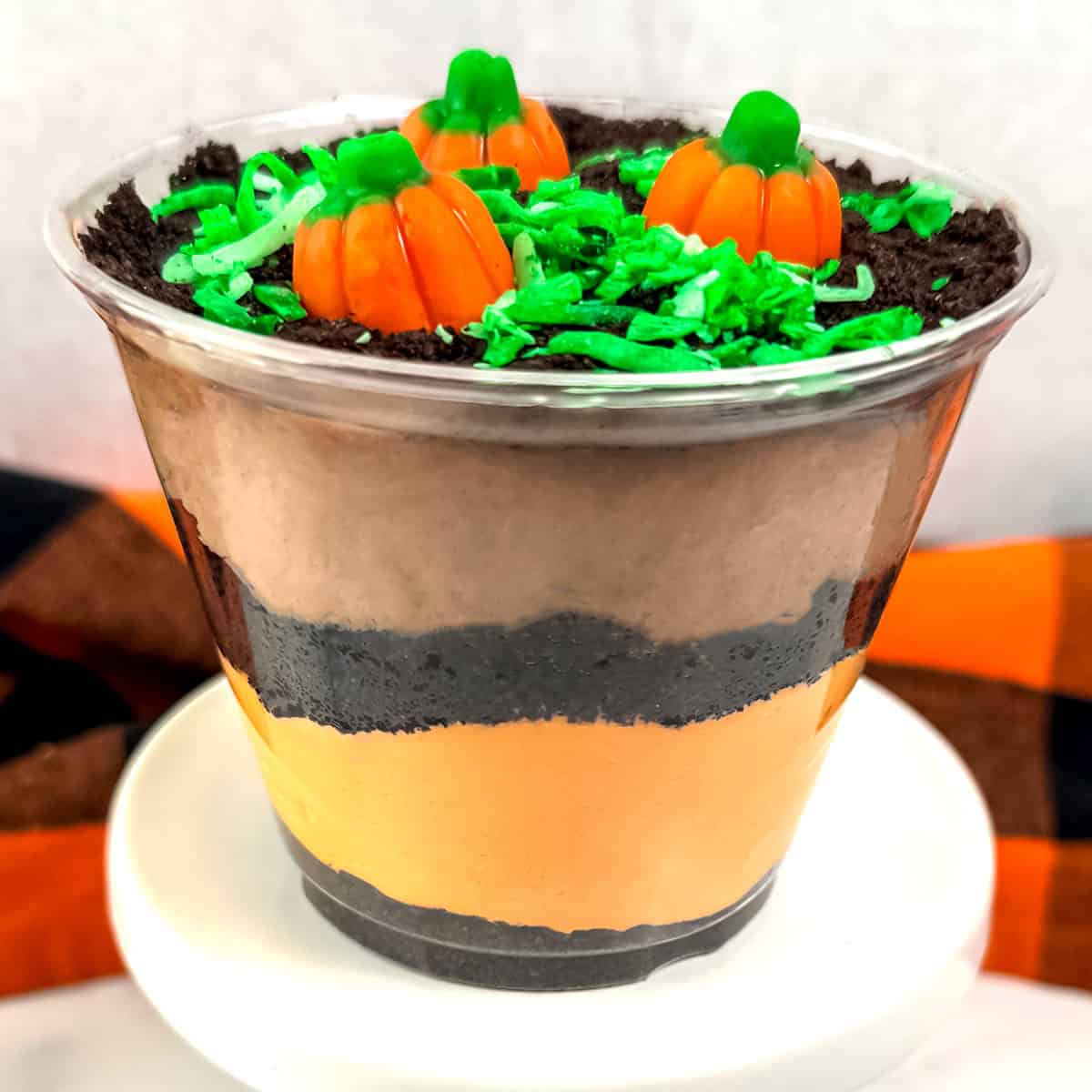 Easy No-Bake Pumpkin Patch Dirt Cups - Pudge Factor