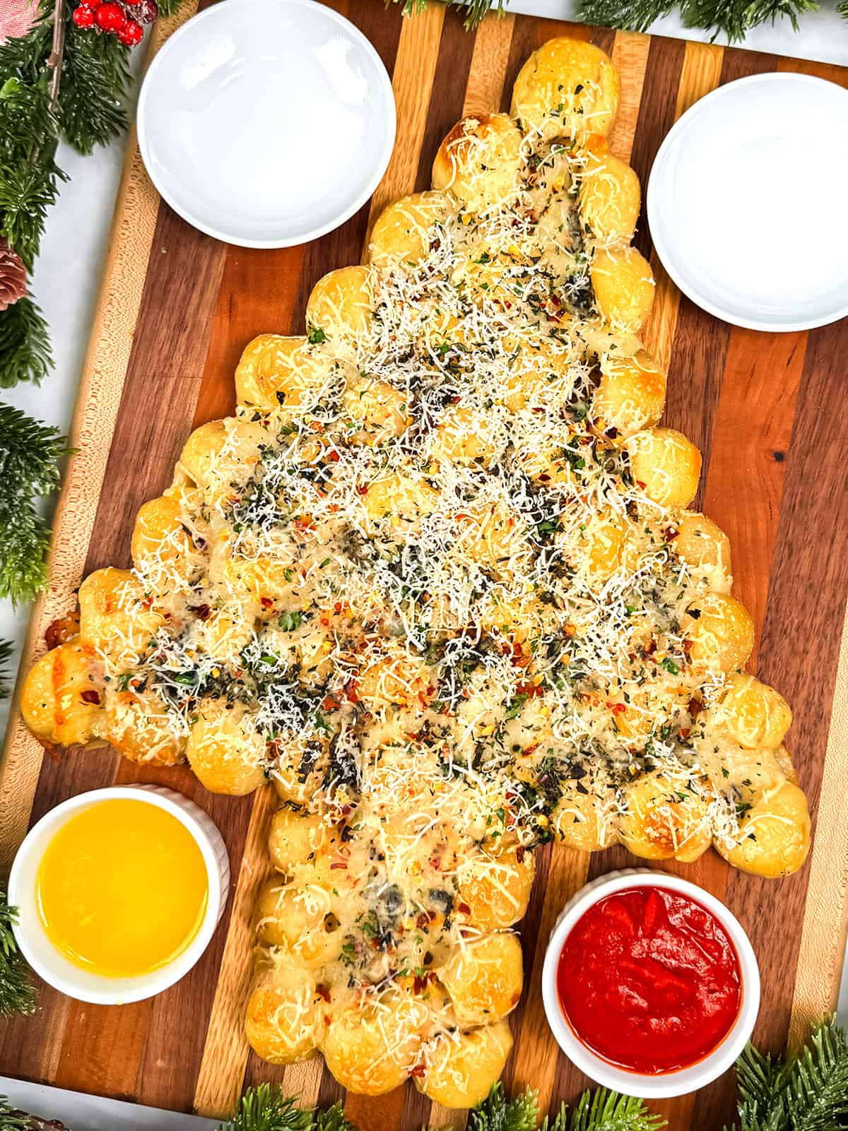Festive Pull-Apart Christmas Tree