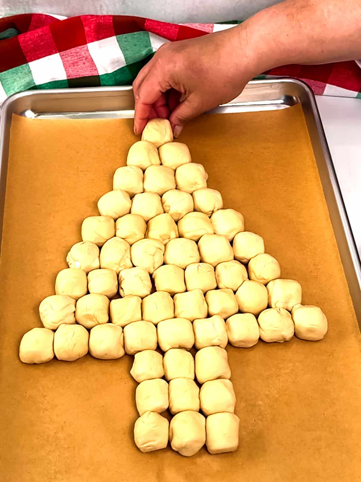 placing balls on prepared pan