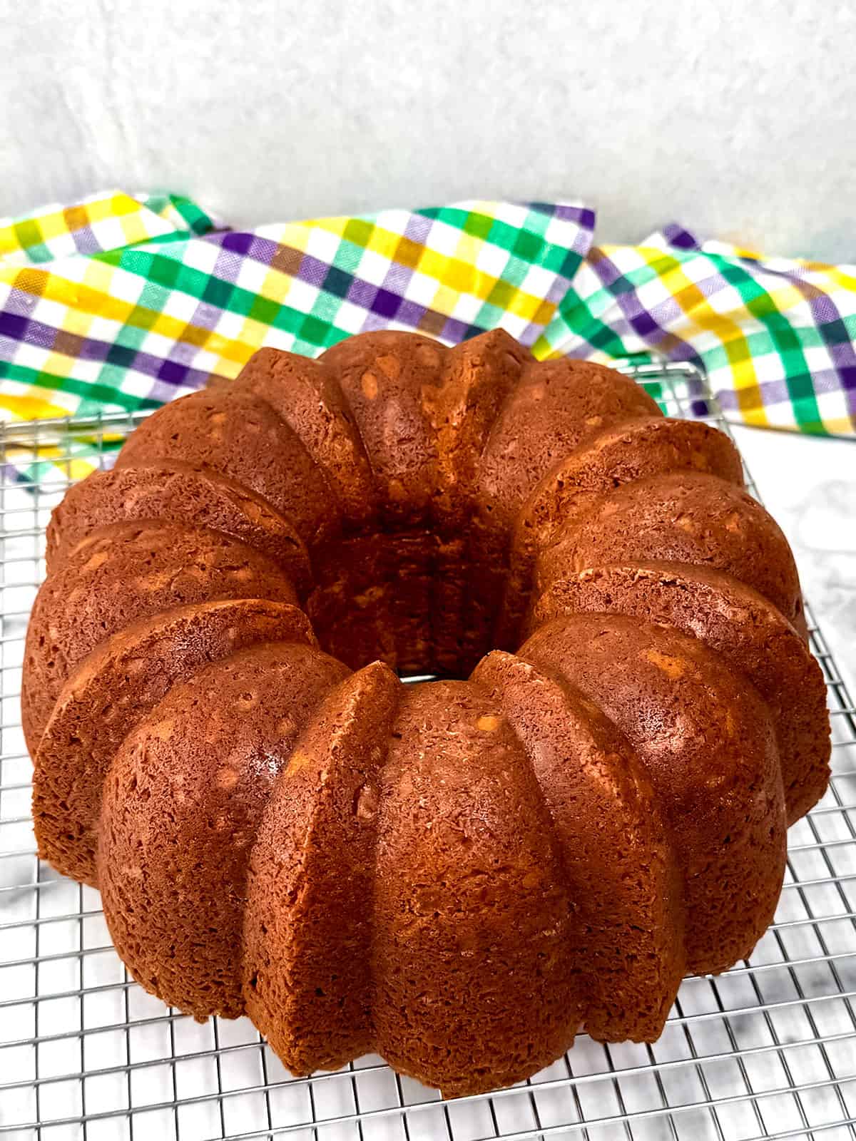 cake cooling on wire rack
