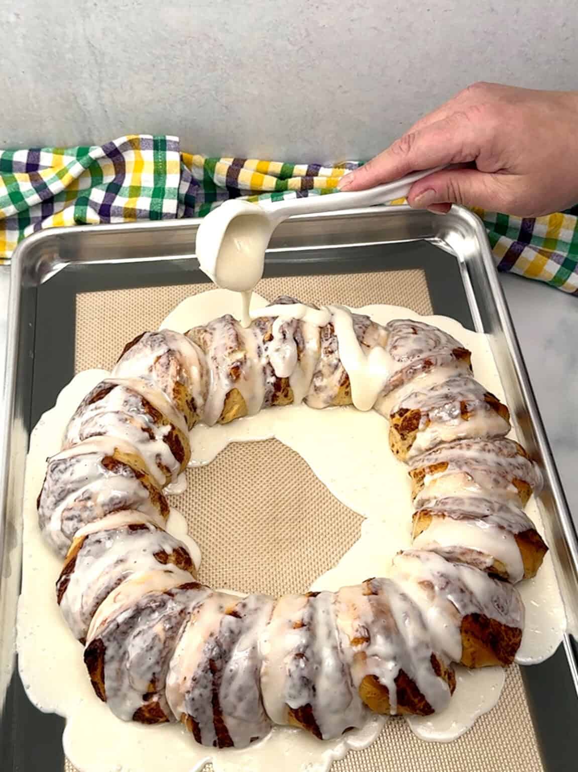 Quick Set Icing Quick & Easy Lazy King Cake - Pudge Factor