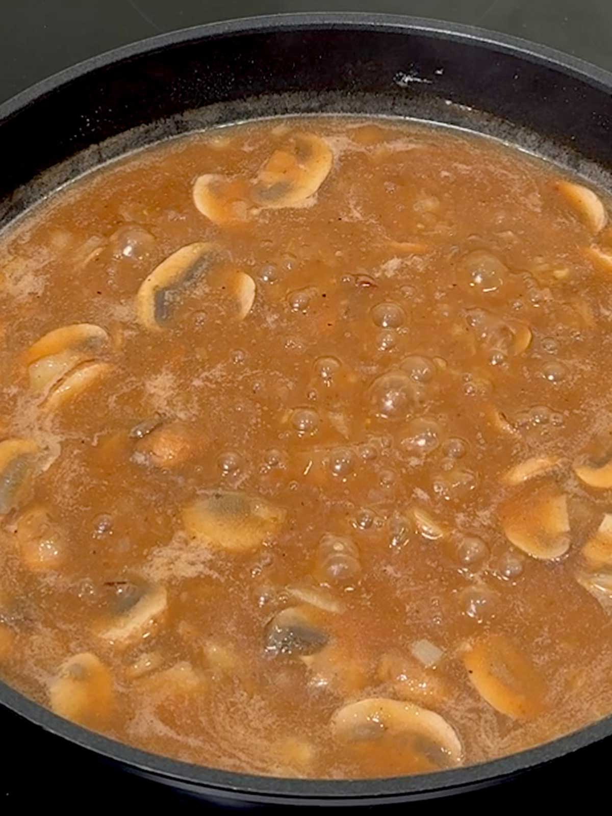 Gravy Ready to transfer to a measuring cup.