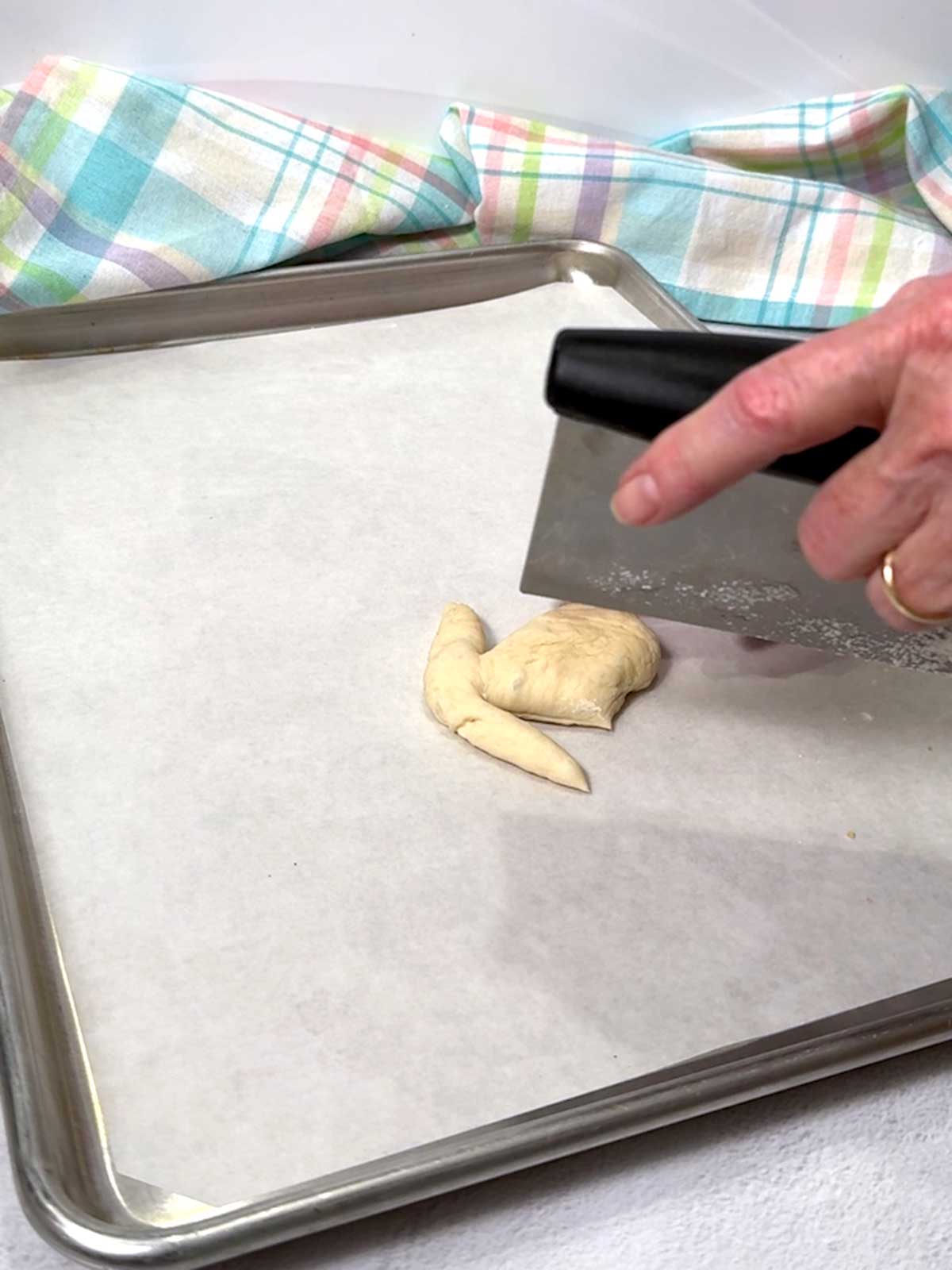 Curring the bunny's arms.