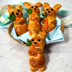 Easter bunny rolls.