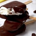 Mini ichocolate-dipped ce cream bars.