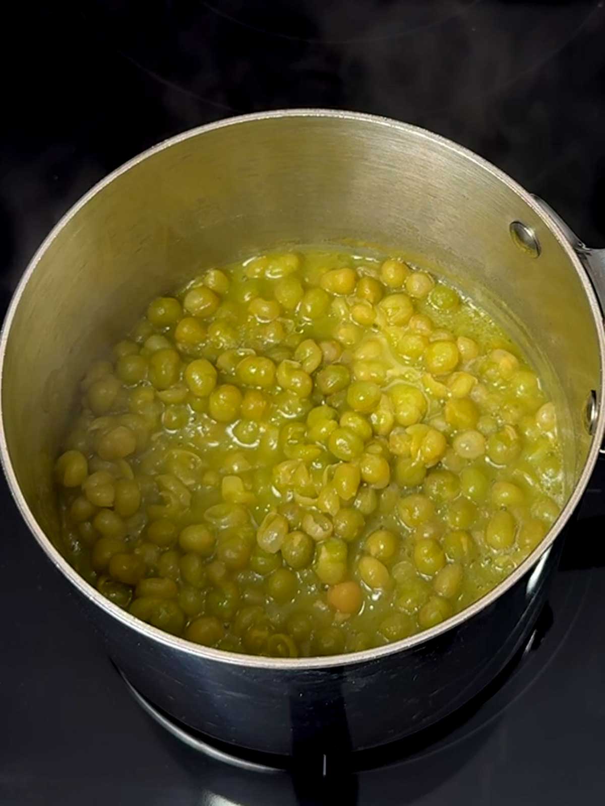 Peas ready to serve.