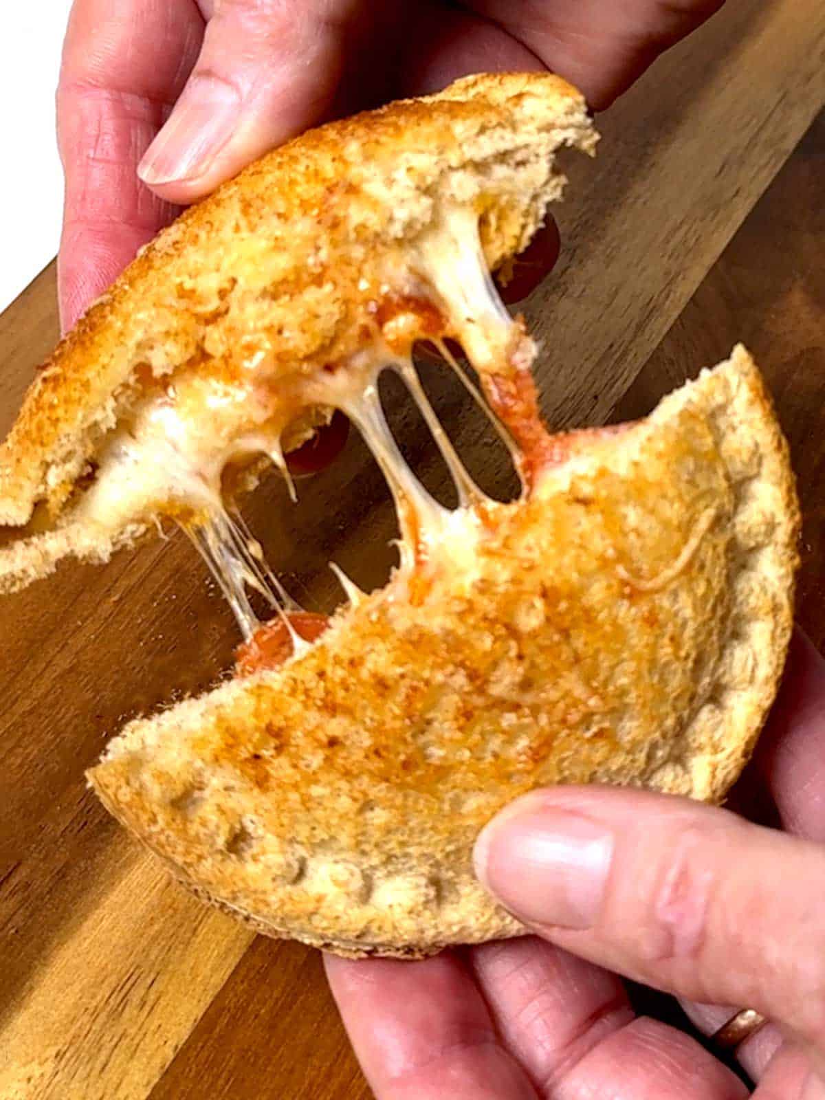 Pizza uncrustable.