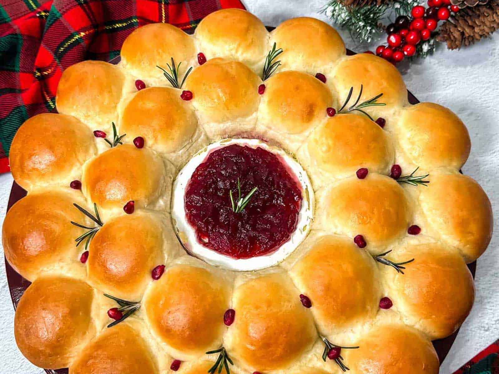 Cranberry Brie Pull-Apart Wreath