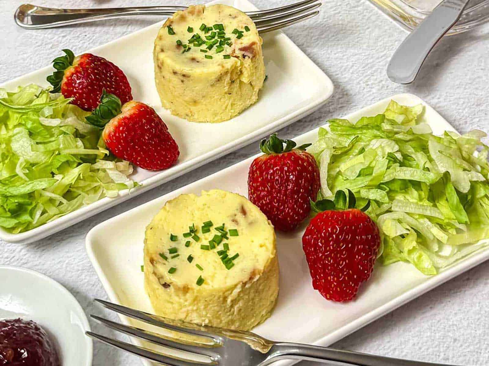 Sous Vide Bacon and Gruyere Egg Cups