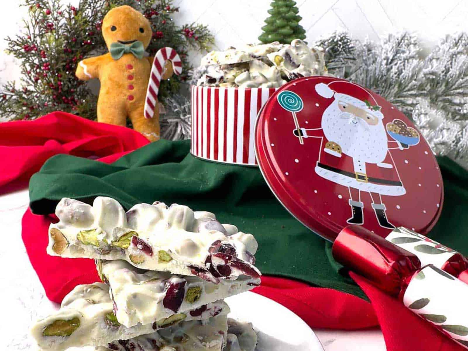 Easy 5-Minute Cranberry Pistachio Holiday Bark