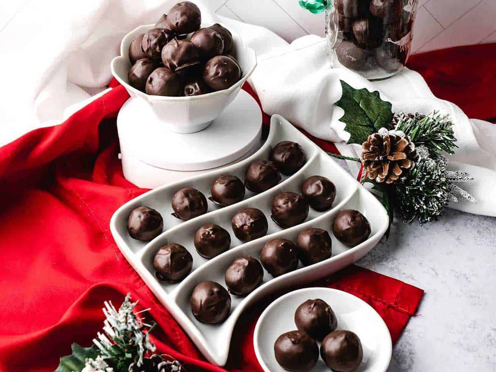 Easy Chocolate Covered Peanut Butter Balls (Perfect Holiday Gift)