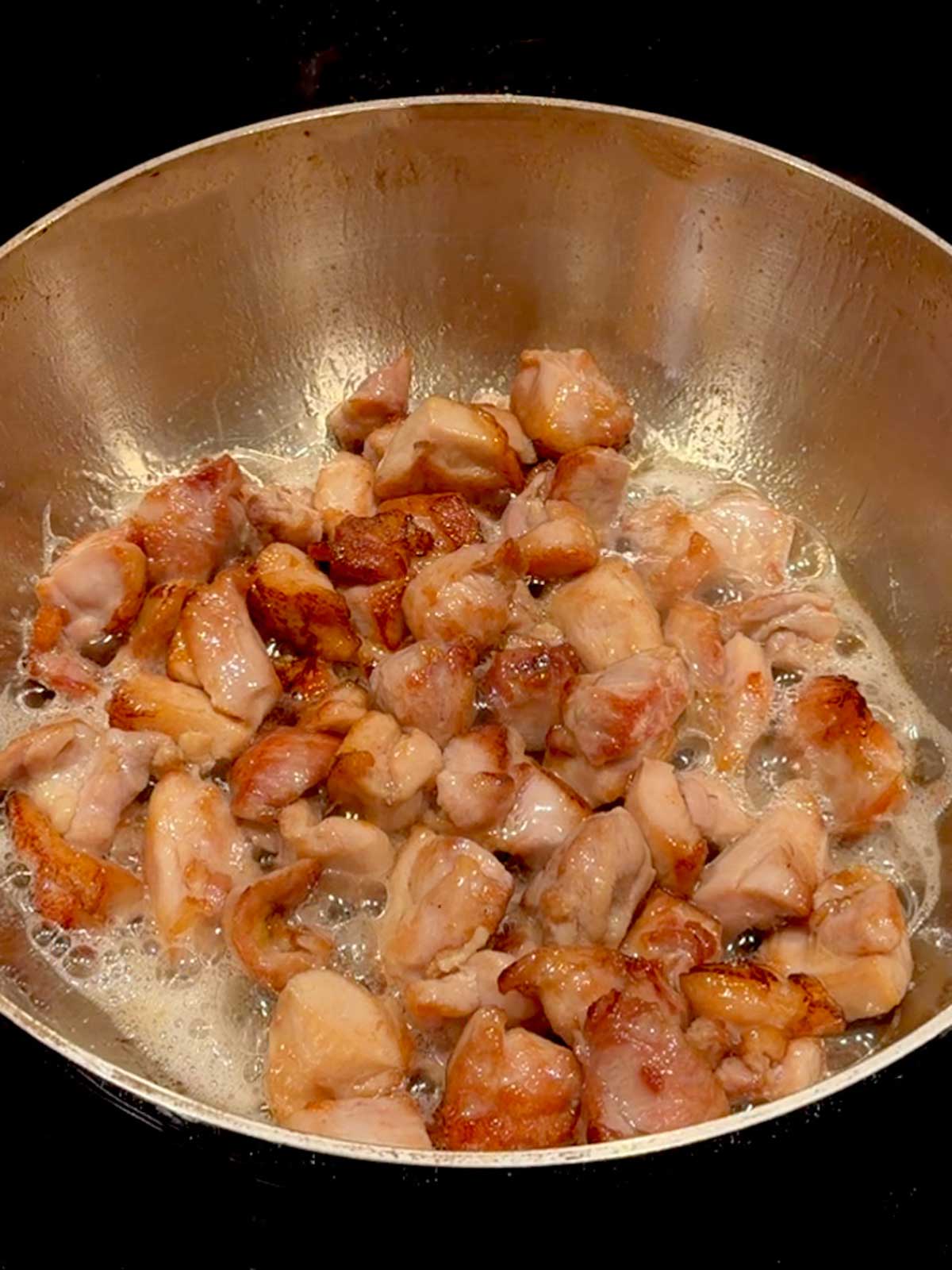 Cooked chicken thighs.