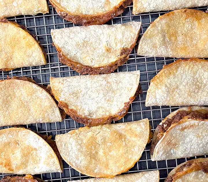 Mini Oven-Baked Crispy Beef & Bean Tacos