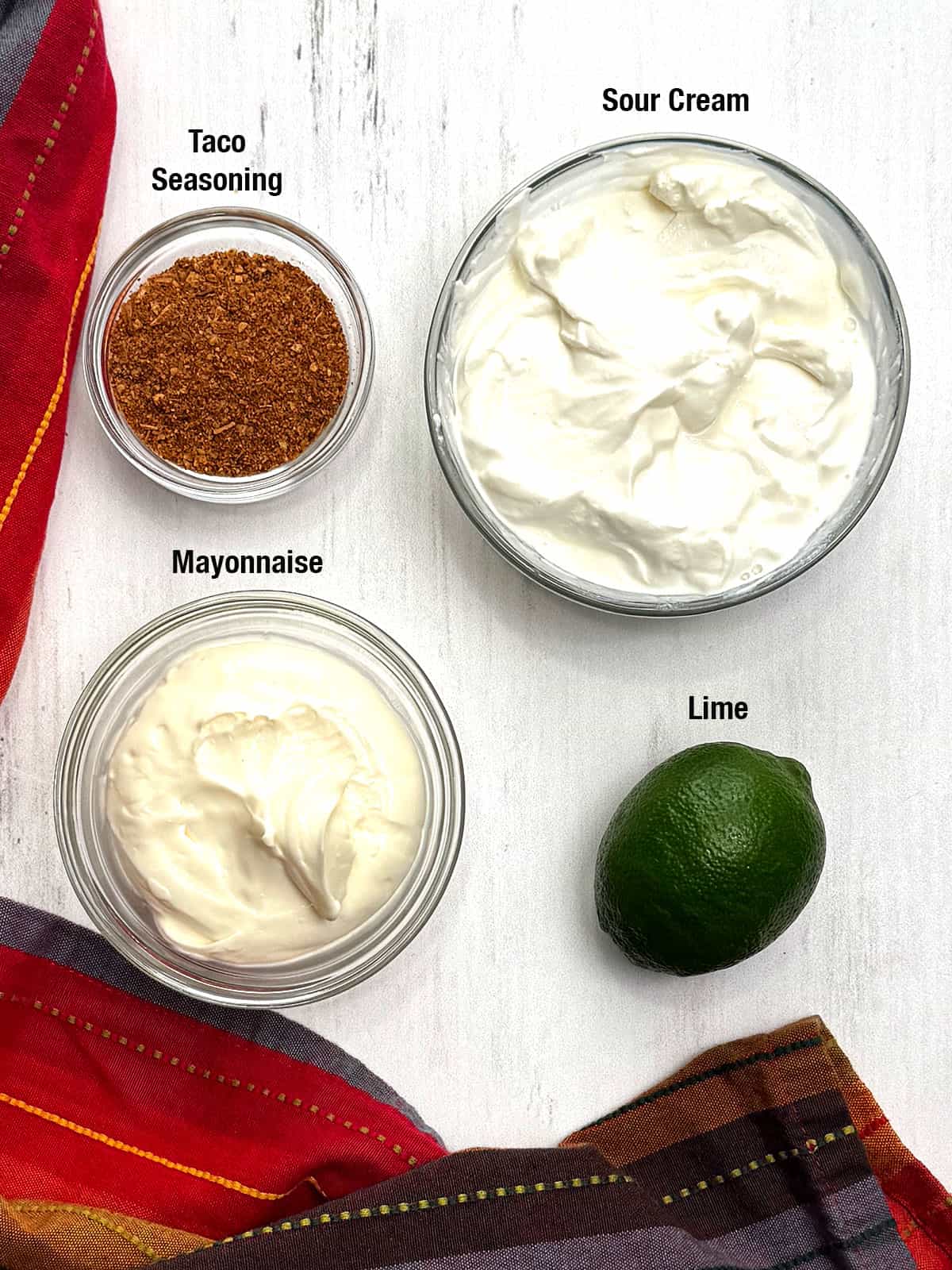 Ingredients for Creamy Spicy Taco Sauce