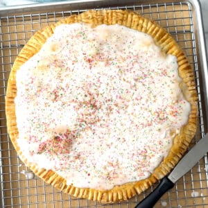 Ultimate Easy Giant Strawberry Frosted Pop Tart