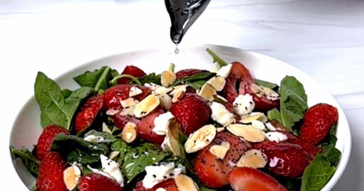 Spinach strawberry dressing.
