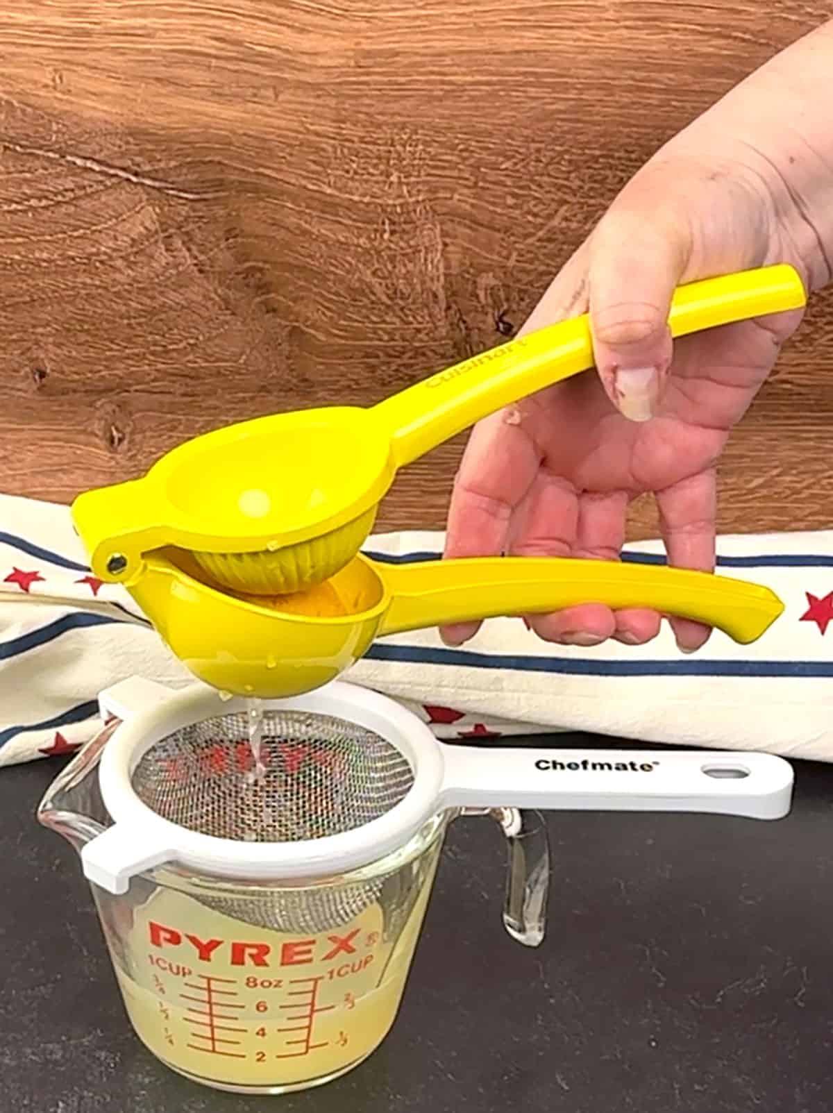juicing lemons