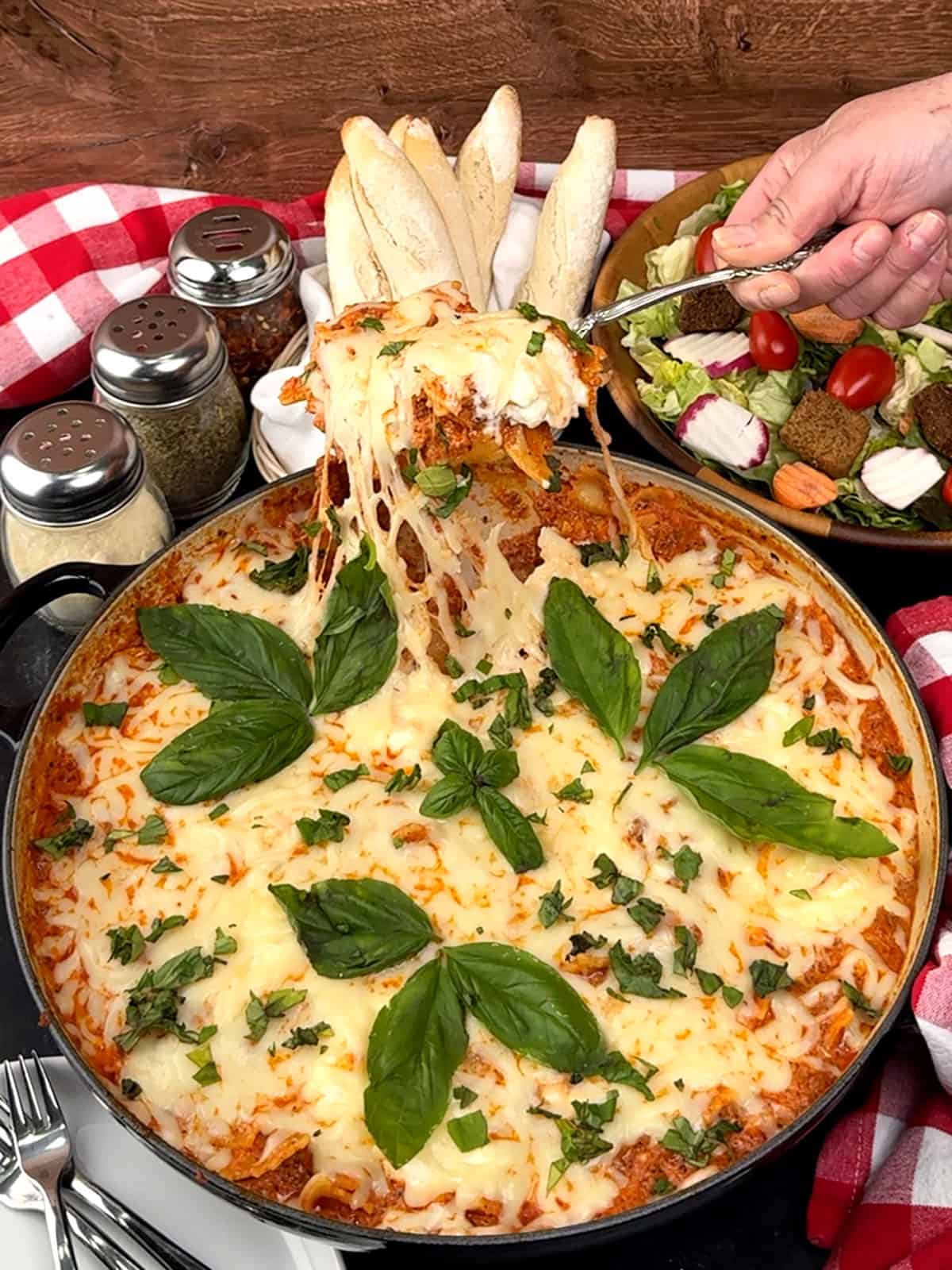 Quick and Easy One Pan Cheesy Skillet Lasagna
