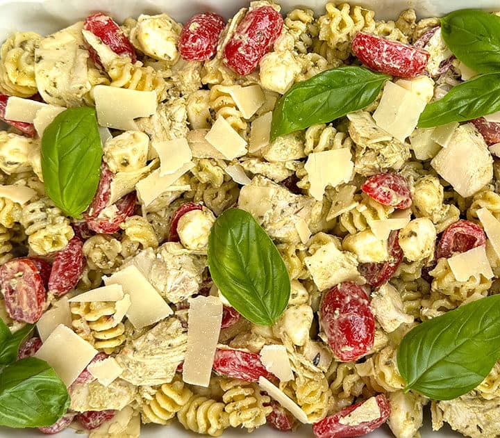 Quick and Easy Pesto Chicken Caprese Pasta Salad