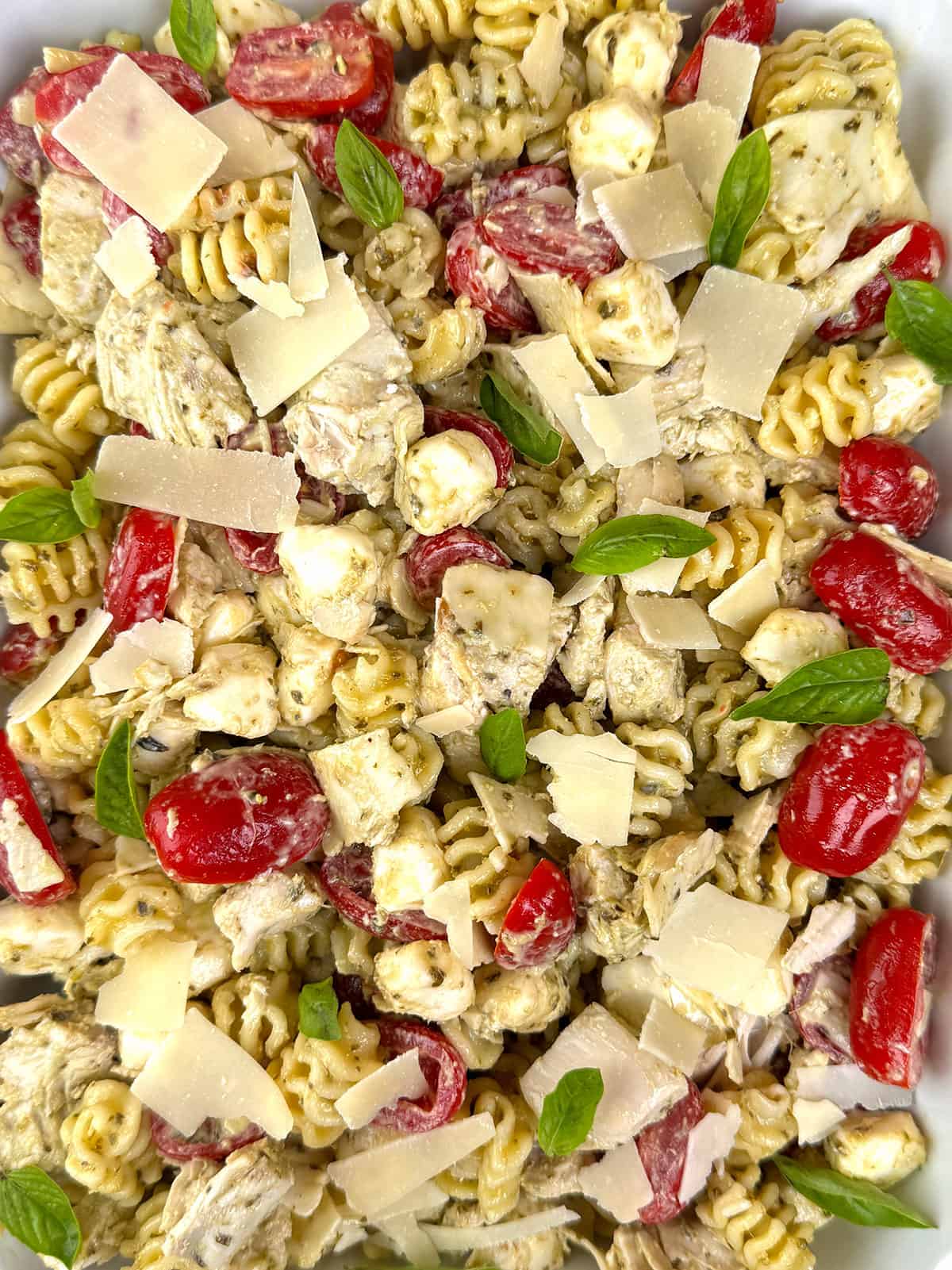 Quick and Easy Pesto Chicken Caprese Pasta Salad