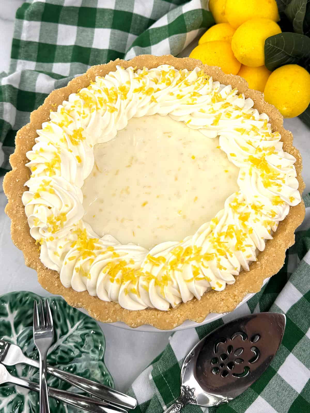 Easy No-Bake Creamy Lemon Tart