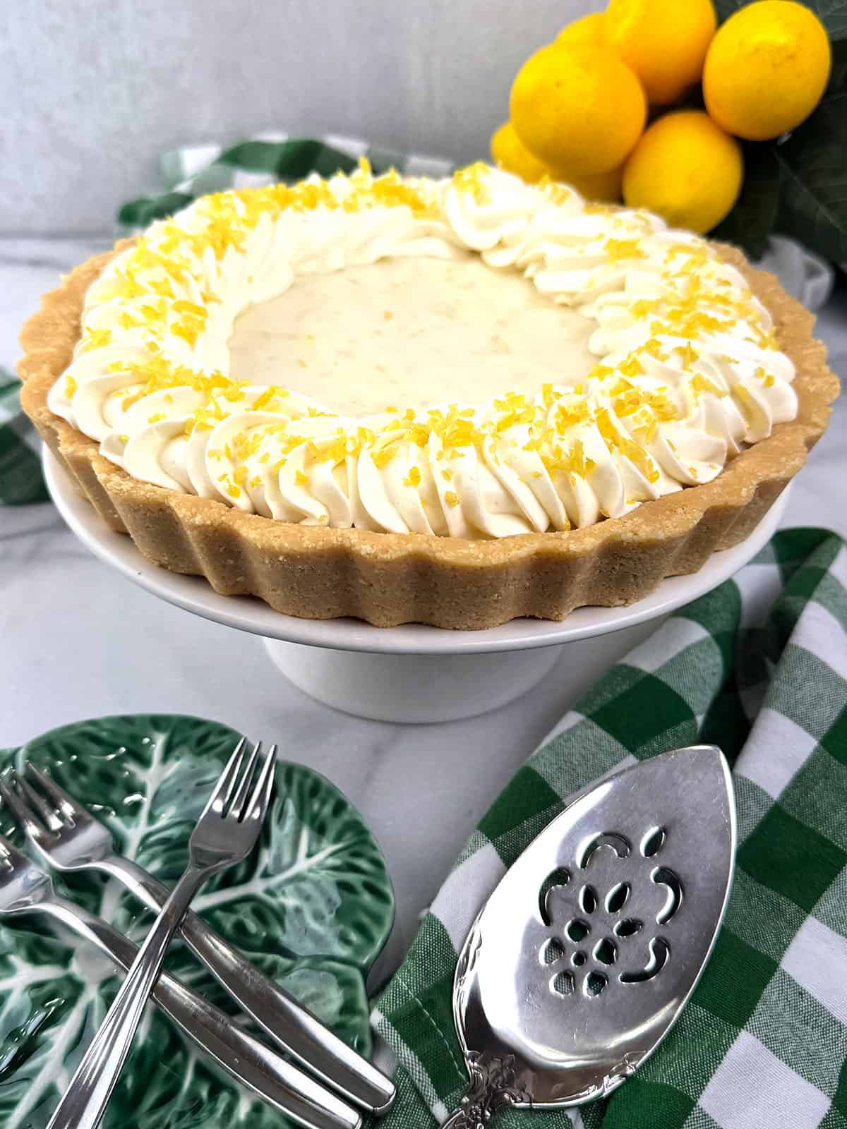 Easy No-Bake Creamy Lemon Tart