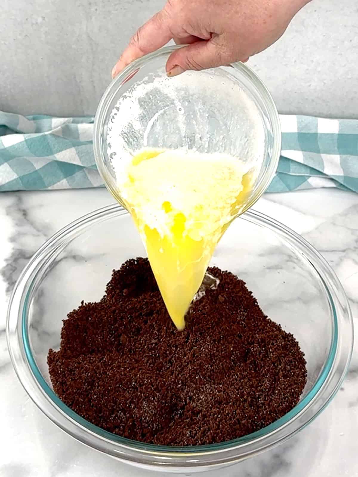 adding butte to cookie crumbs