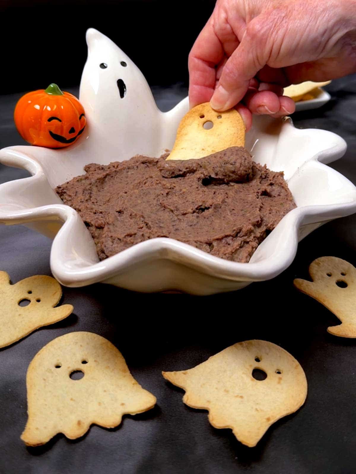 Dipping the ghost cracker in the Swamp Dip.